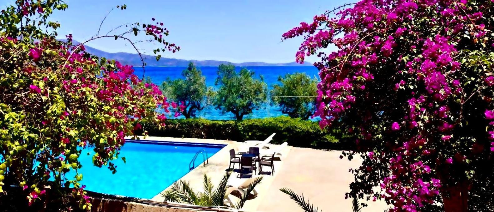 Douka Sea Front Residencies