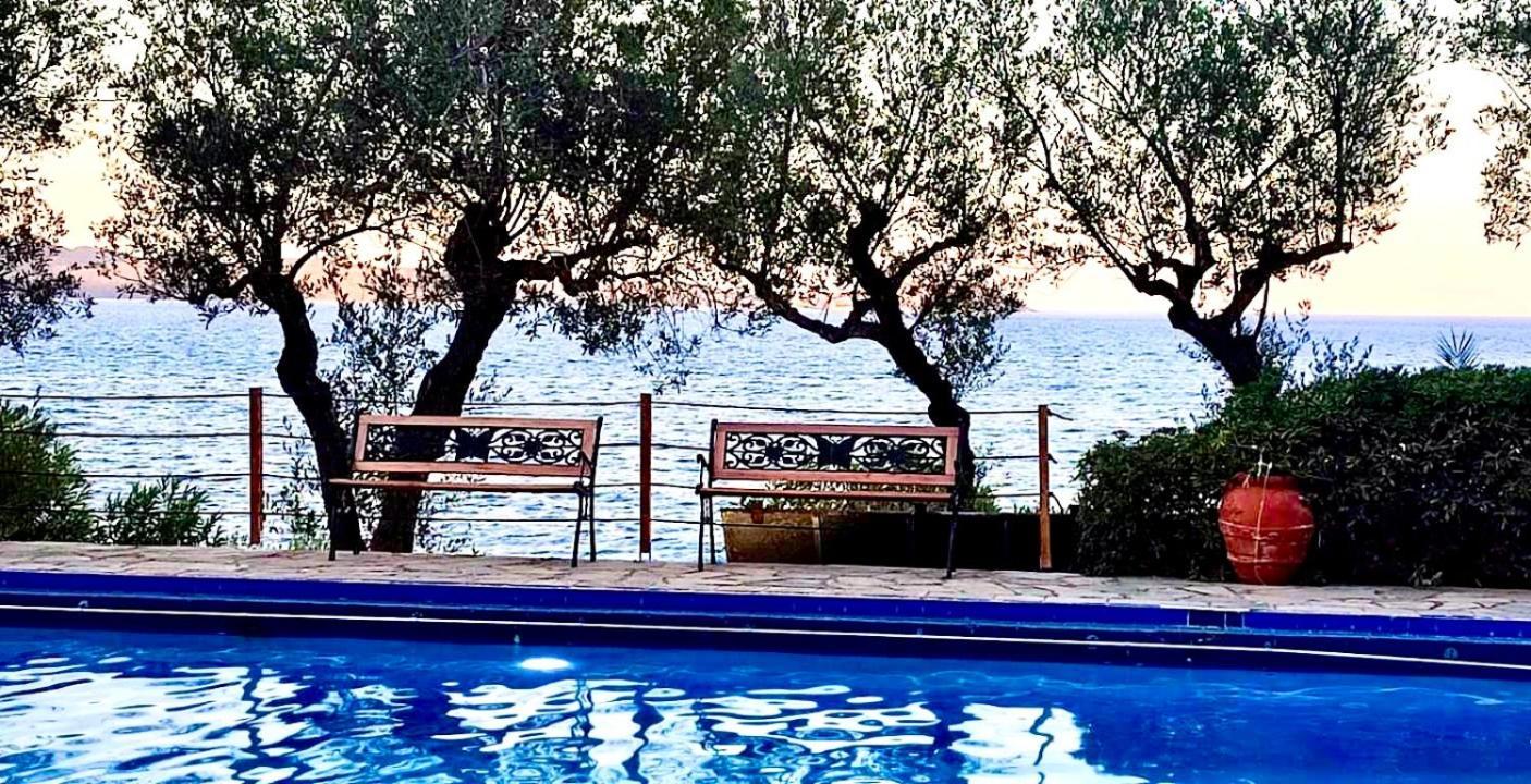 Douka Sea Front Residencies Apartment *