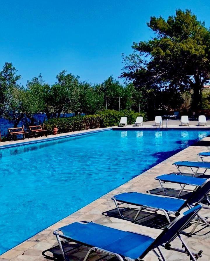 Douka Sea Front Residencies *