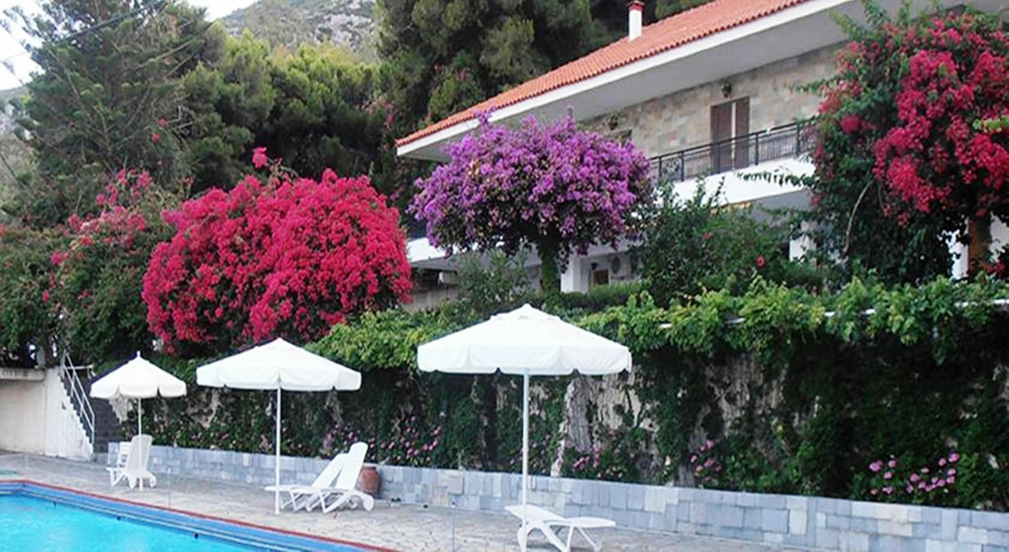Apartment Douka Sea Front Residencies